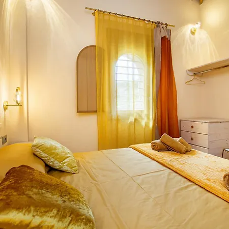 Villa Nous Village *