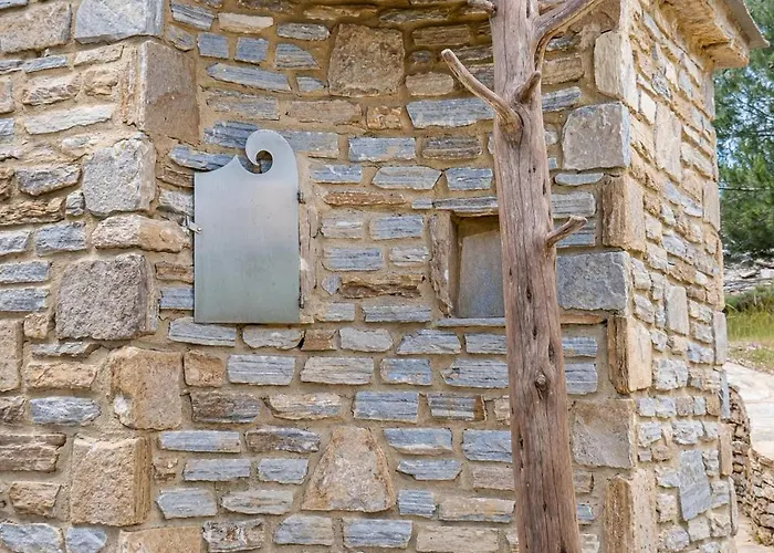 Nous Village
