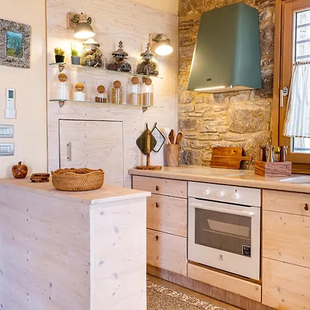 Nous Village * Alikí