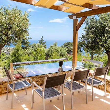 Villa Nous Village