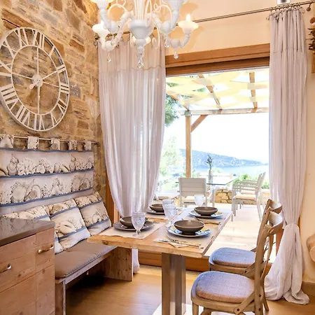 Villa Nous Village Alikí